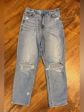 American Eagle Outfitters Light Blue Straight Leg Ripped Jeans